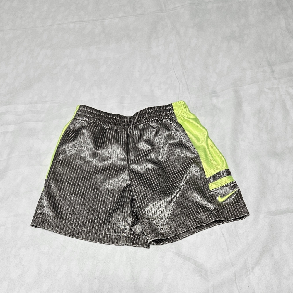 Boy Multi-Color Shorts Bundle - Picture 3 of 8